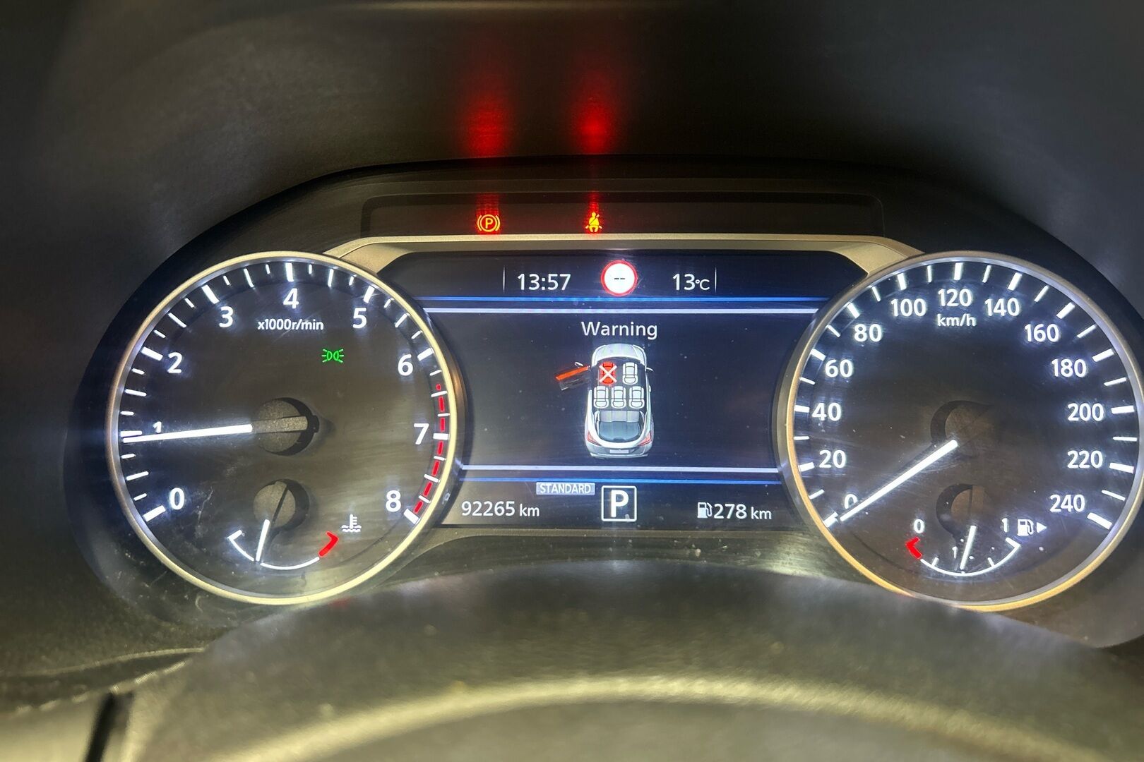 Nissan Juke iso kuva 14
