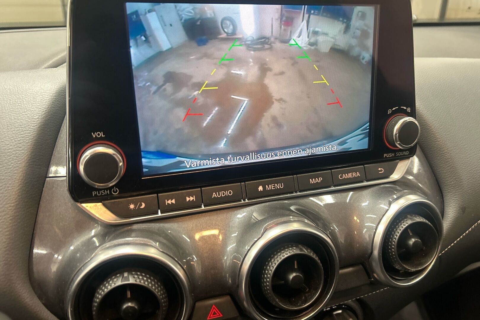 Nissan Juke iso kuva 16