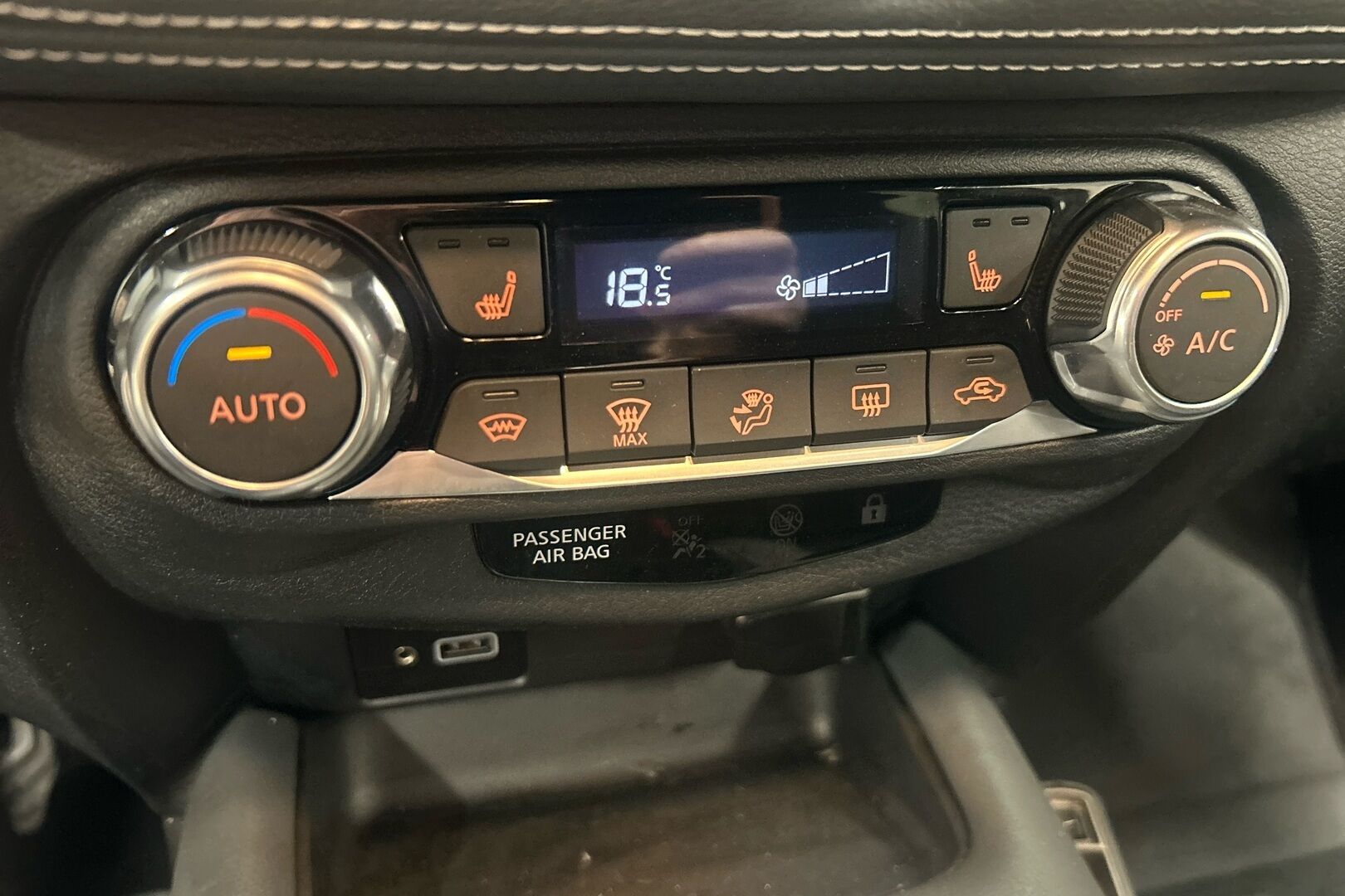 Nissan Juke iso kuva 17