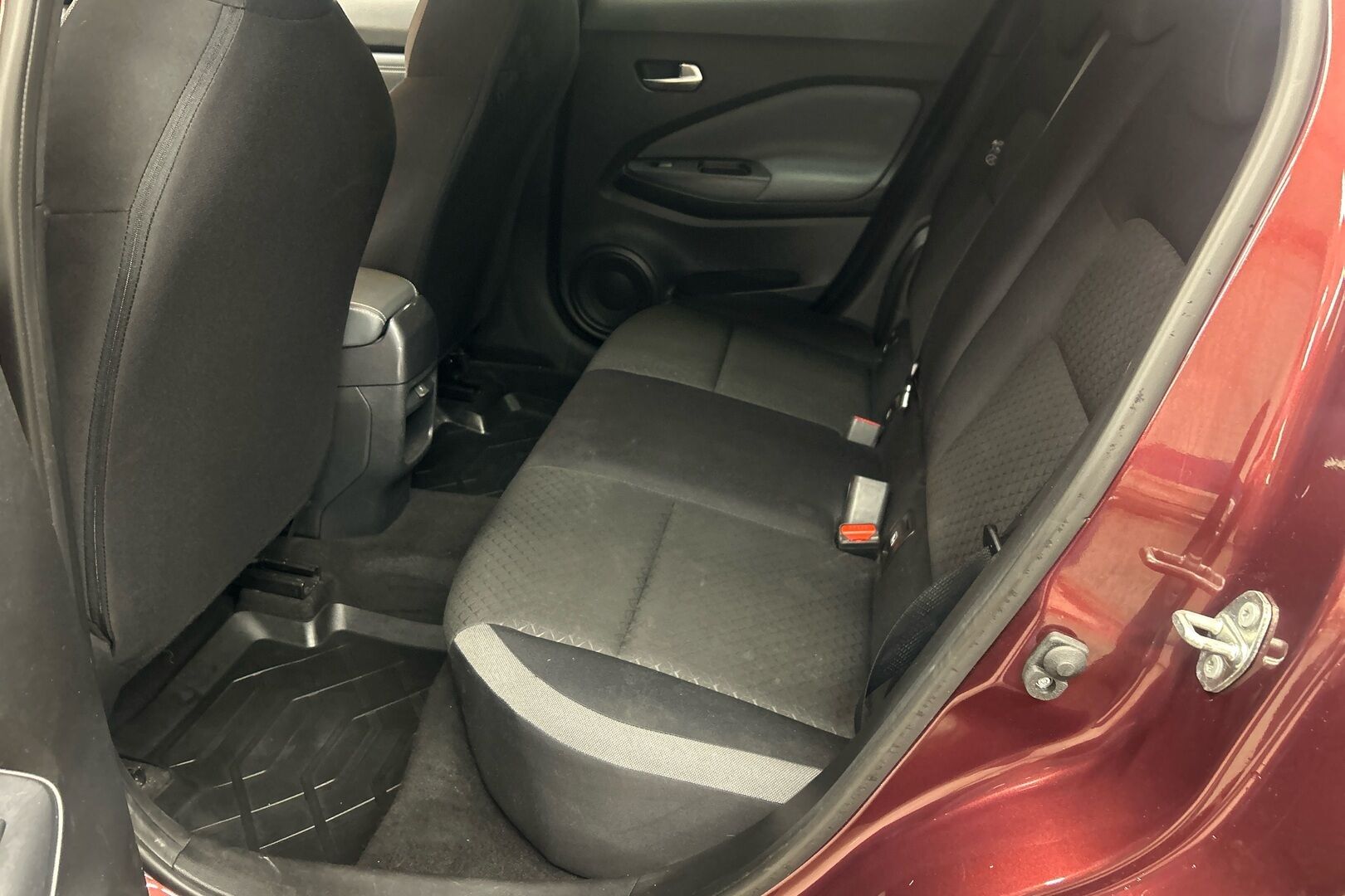 Nissan Juke iso kuva 7