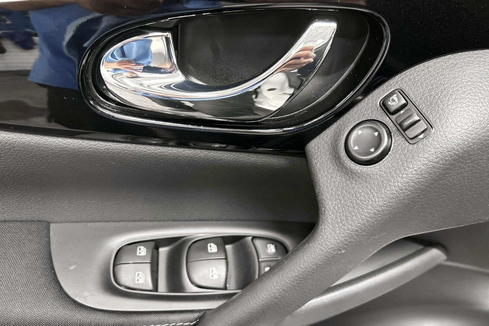 Nissan Qashqai iso kuva 21