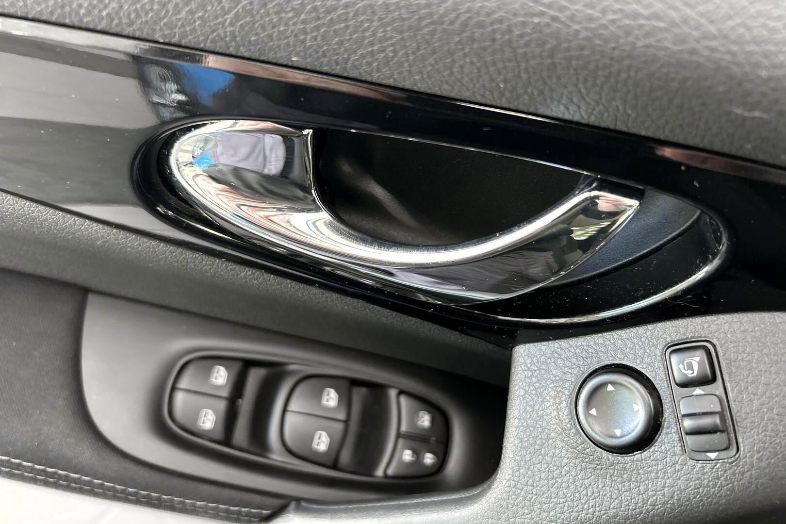 Nissan Qashqai iso kuva 25