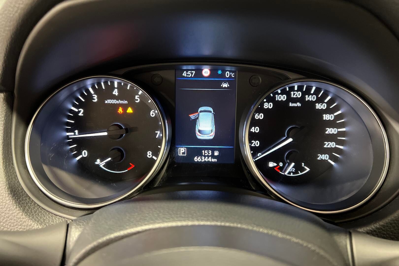 Nissan Qashqai iso kuva 17