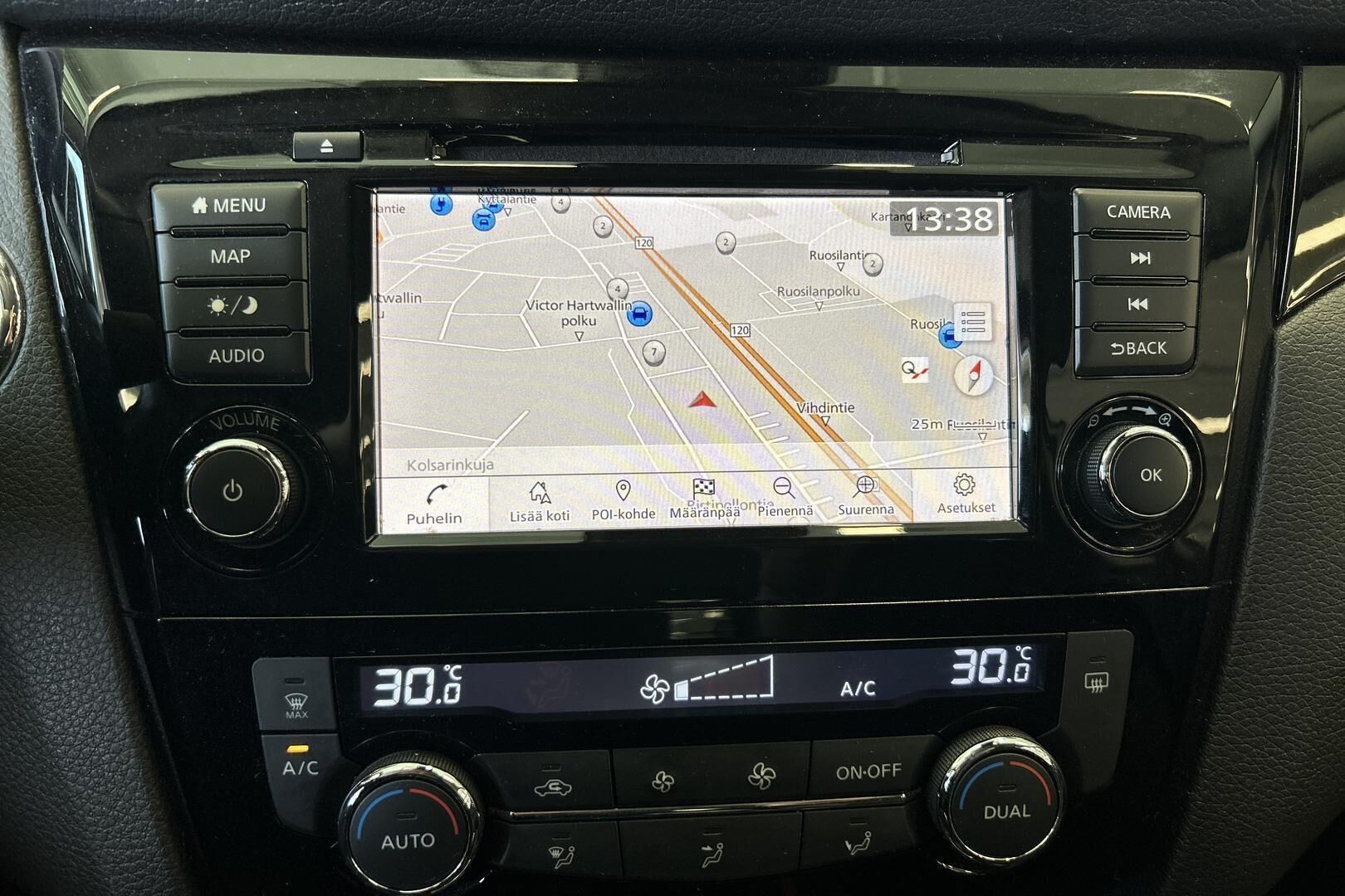 Nissan Qashqai iso kuva 14