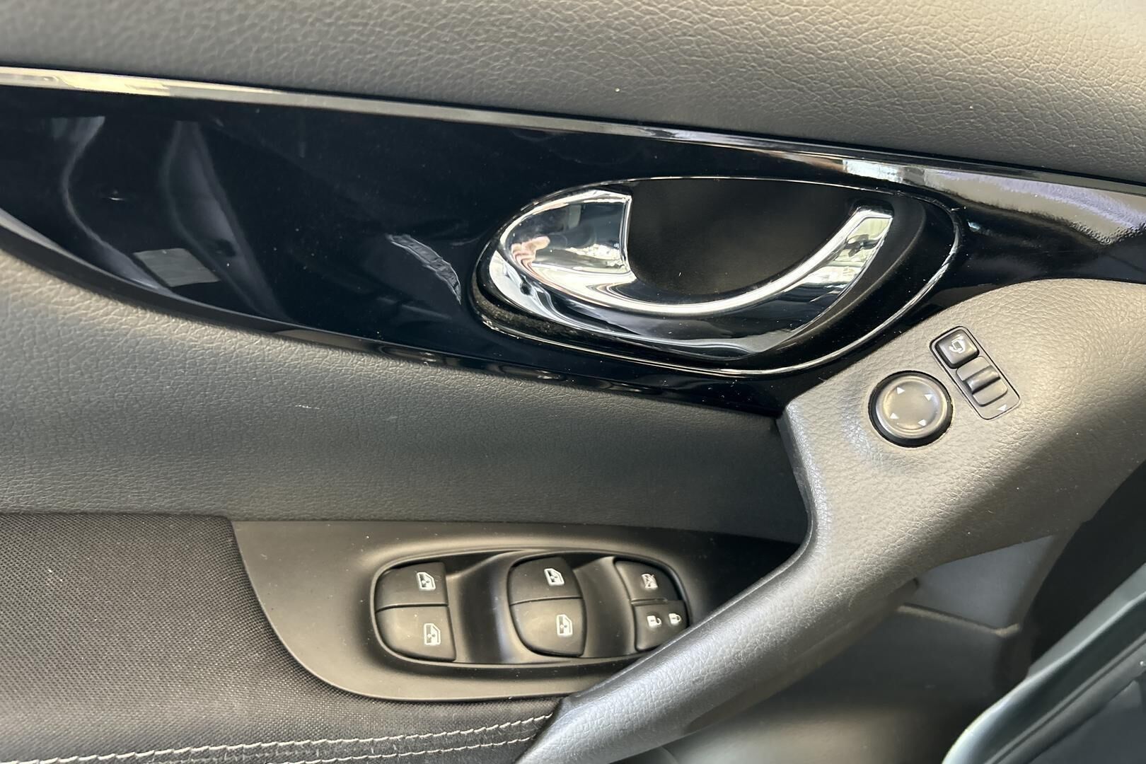 Nissan Qashqai iso kuva 26