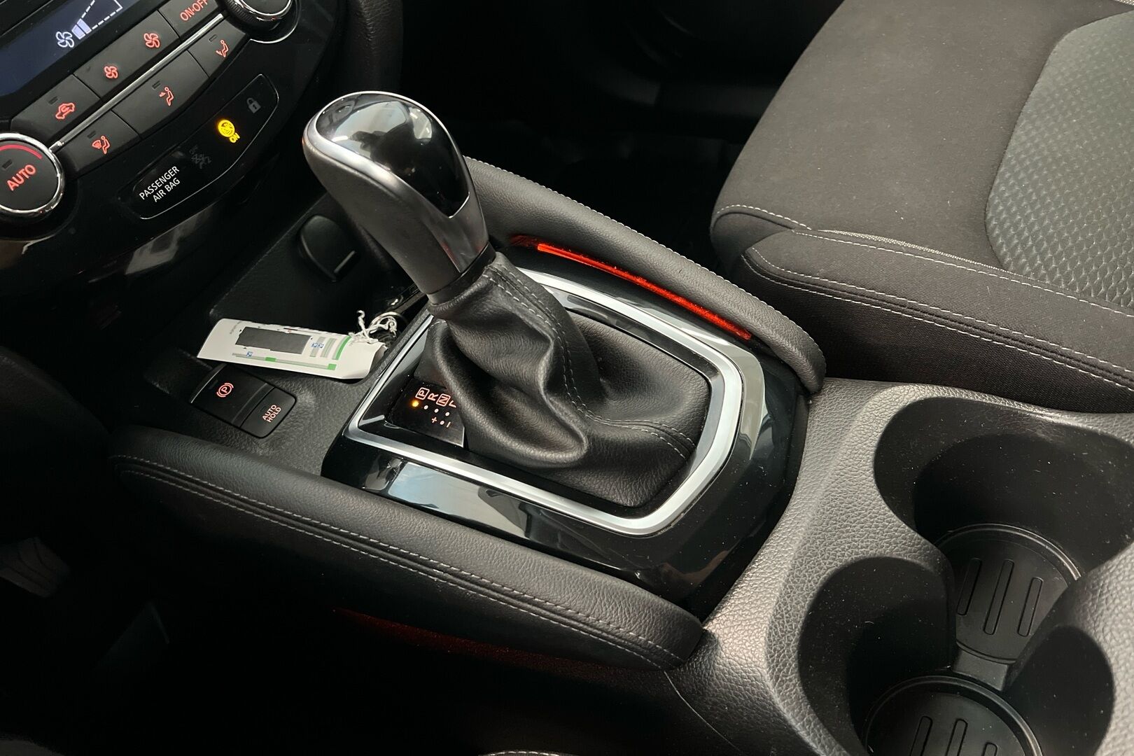 Nissan Qashqai iso kuva 13