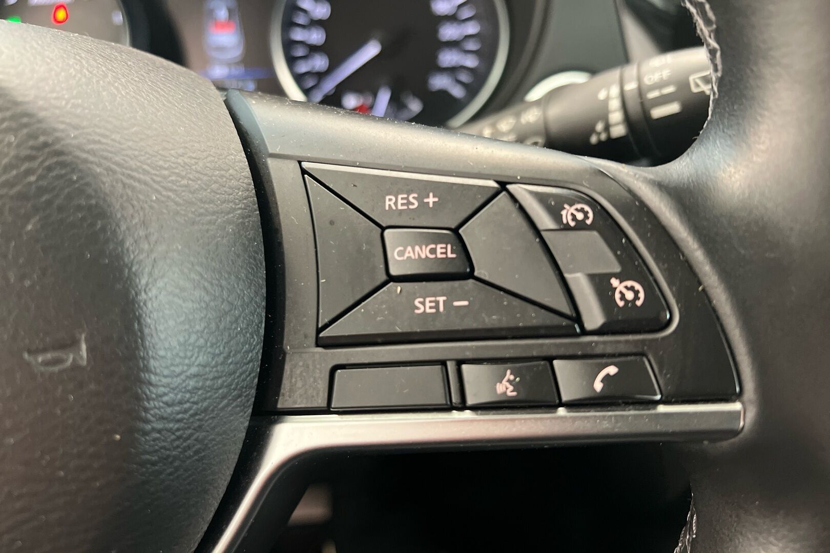 Nissan Qashqai iso kuva 15