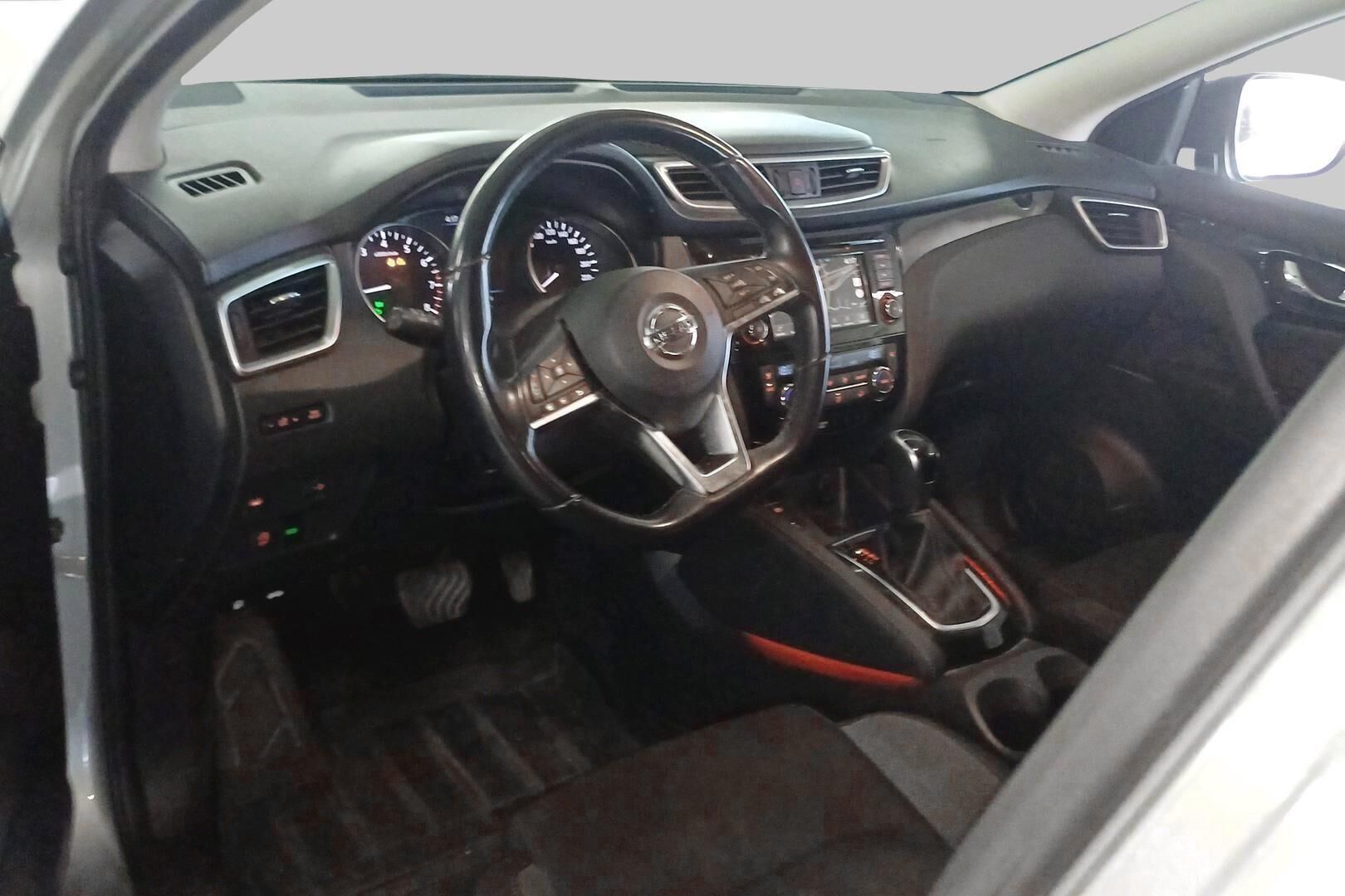 Nissan Qashqai iso kuva 2