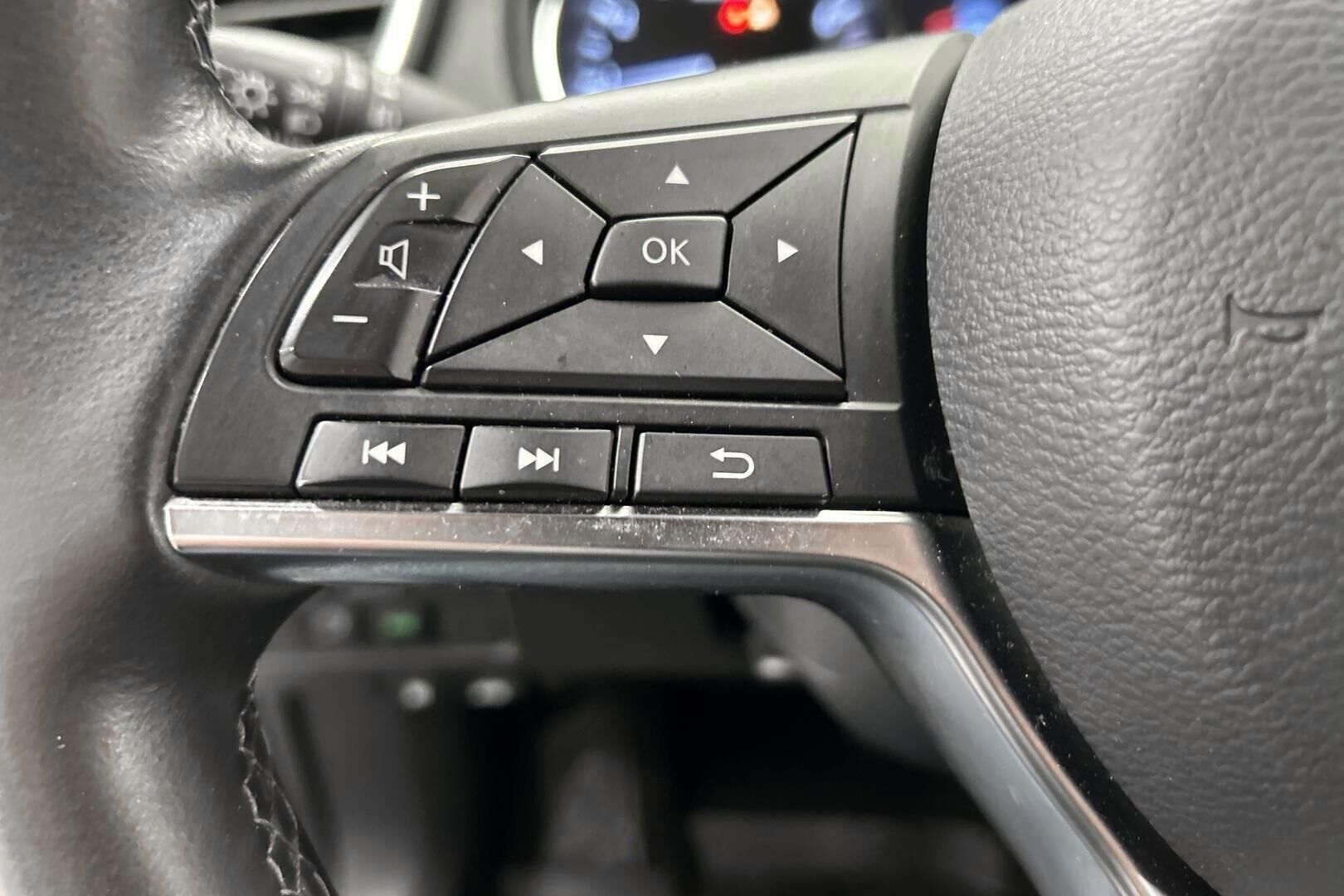 Nissan Qashqai iso kuva 9