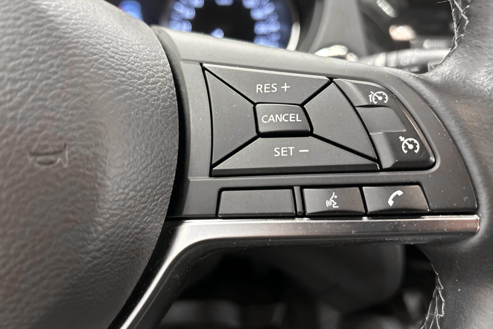 Nissan Qashqai iso kuva 10