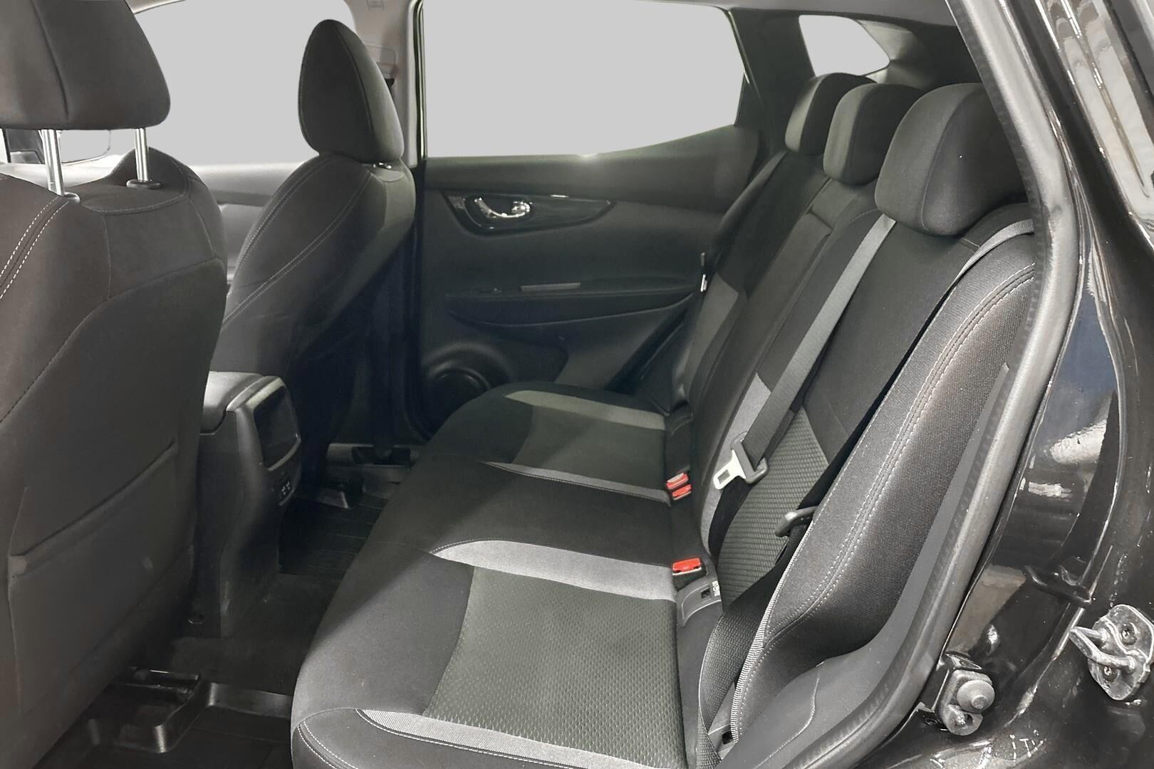 Nissan Qashqai iso kuva 6