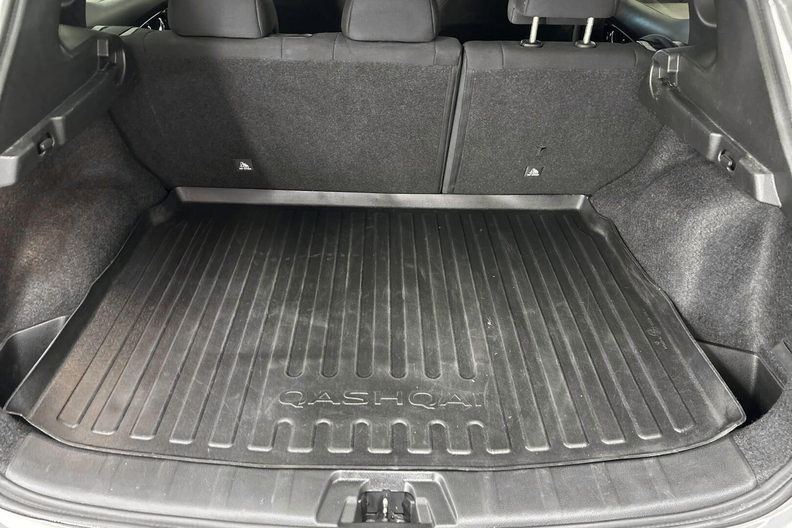 Nissan Qashqai iso kuva 7
