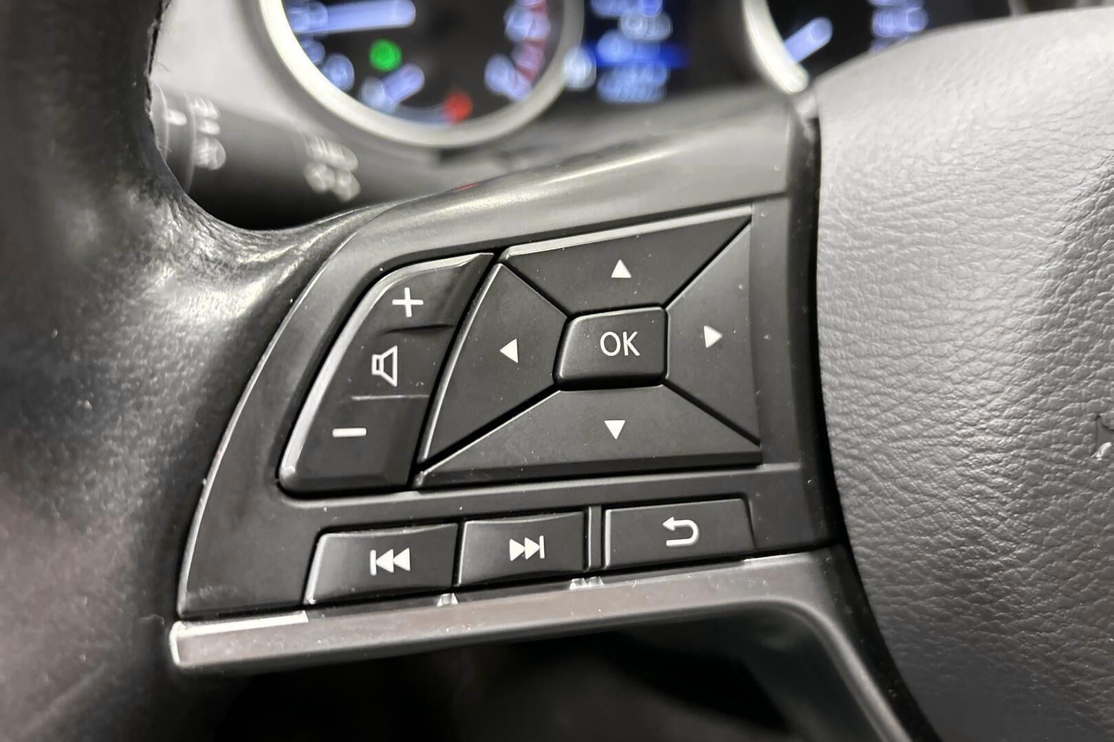 Nissan Qashqai iso kuva 10
