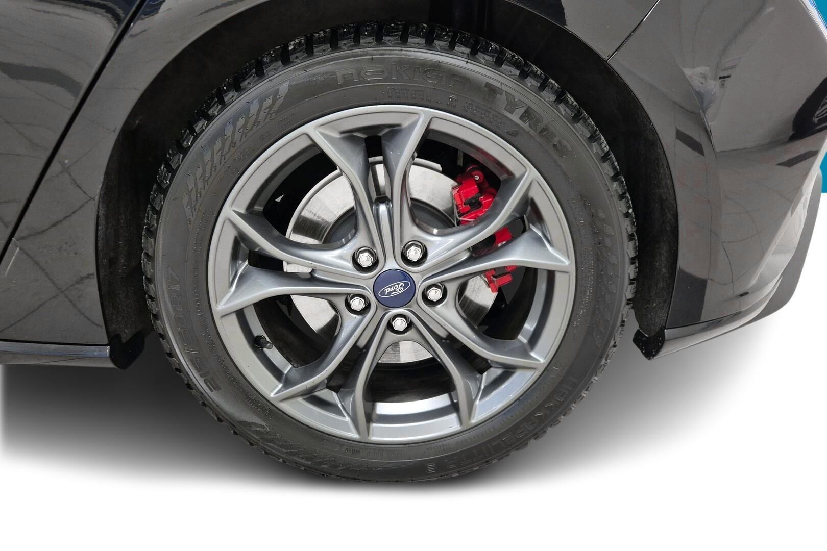 Ford Focus iso kuva 13