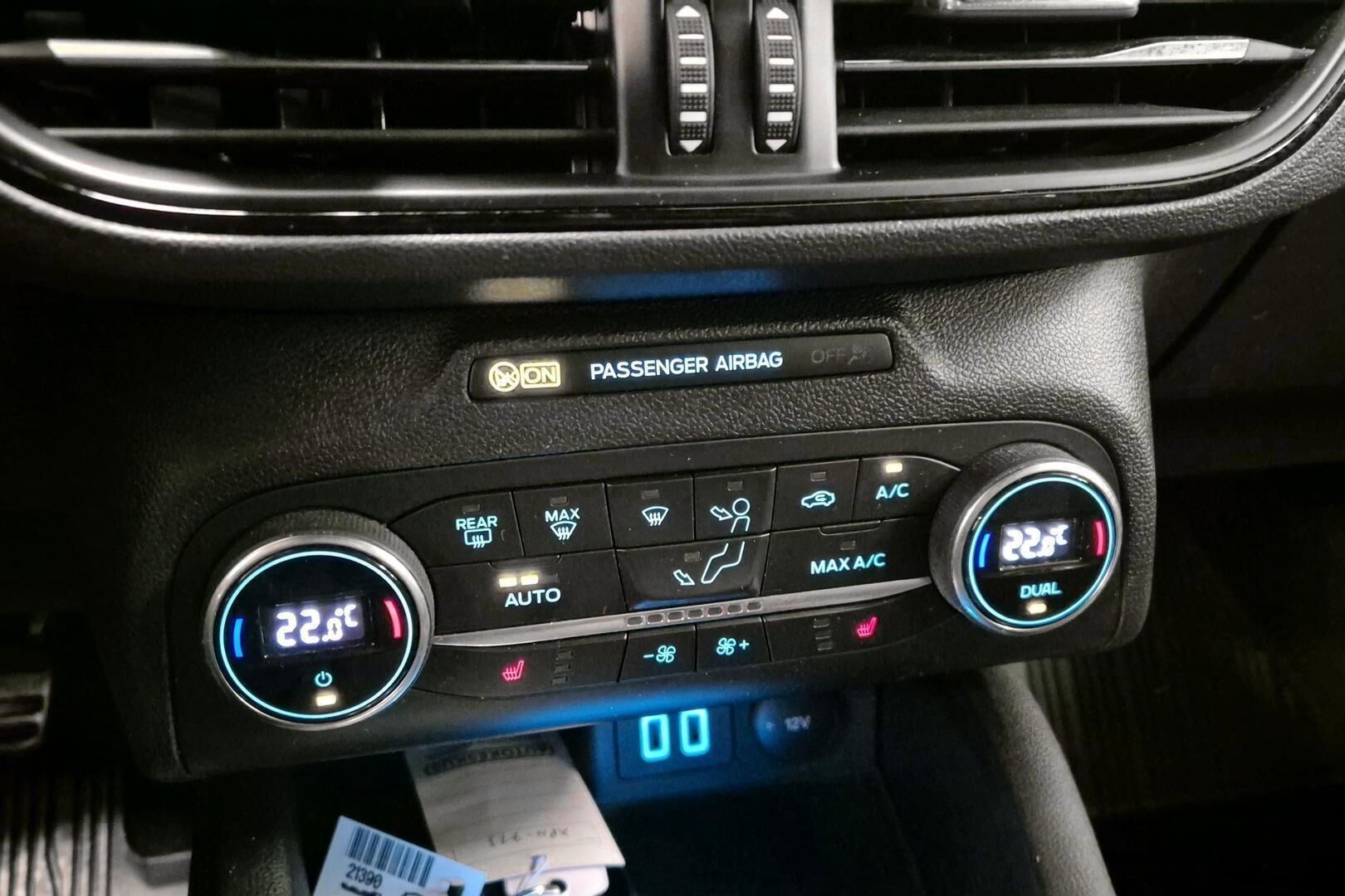 Ford Focus iso kuva 17