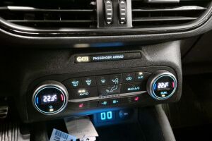 Ford Focus esikatselu 17