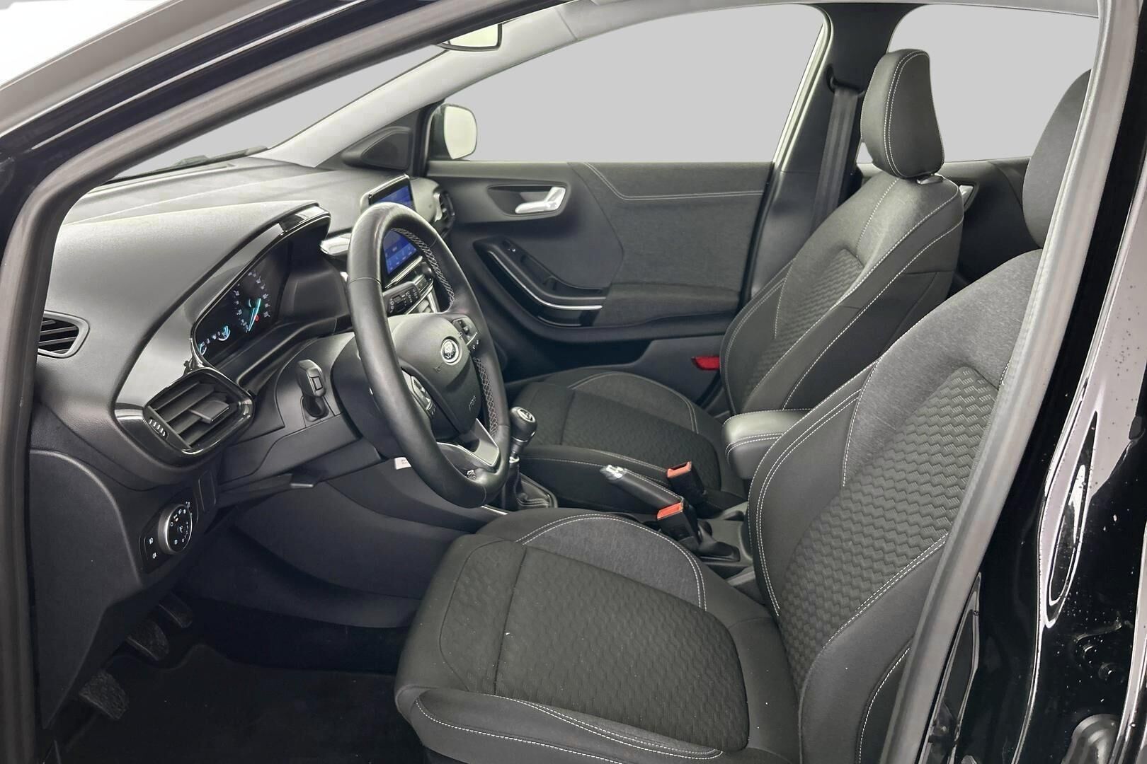 Ford Puma iso kuva 8