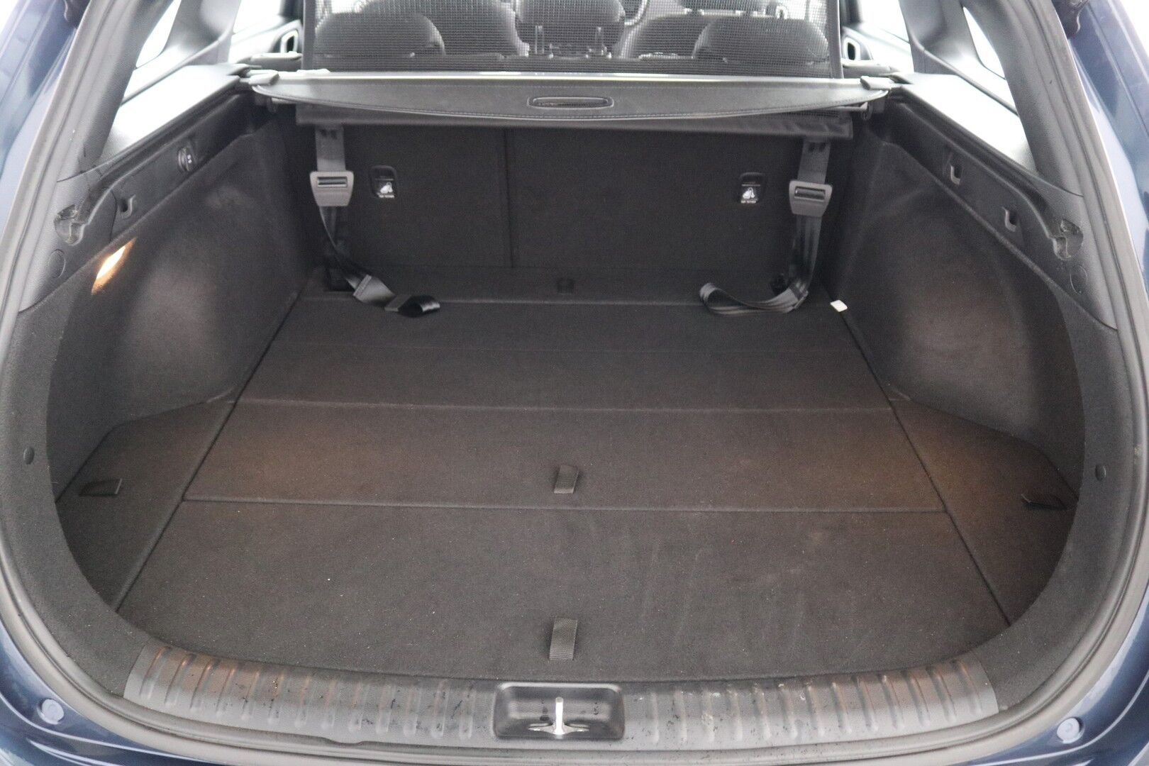 Kia Ceed iso kuva 10