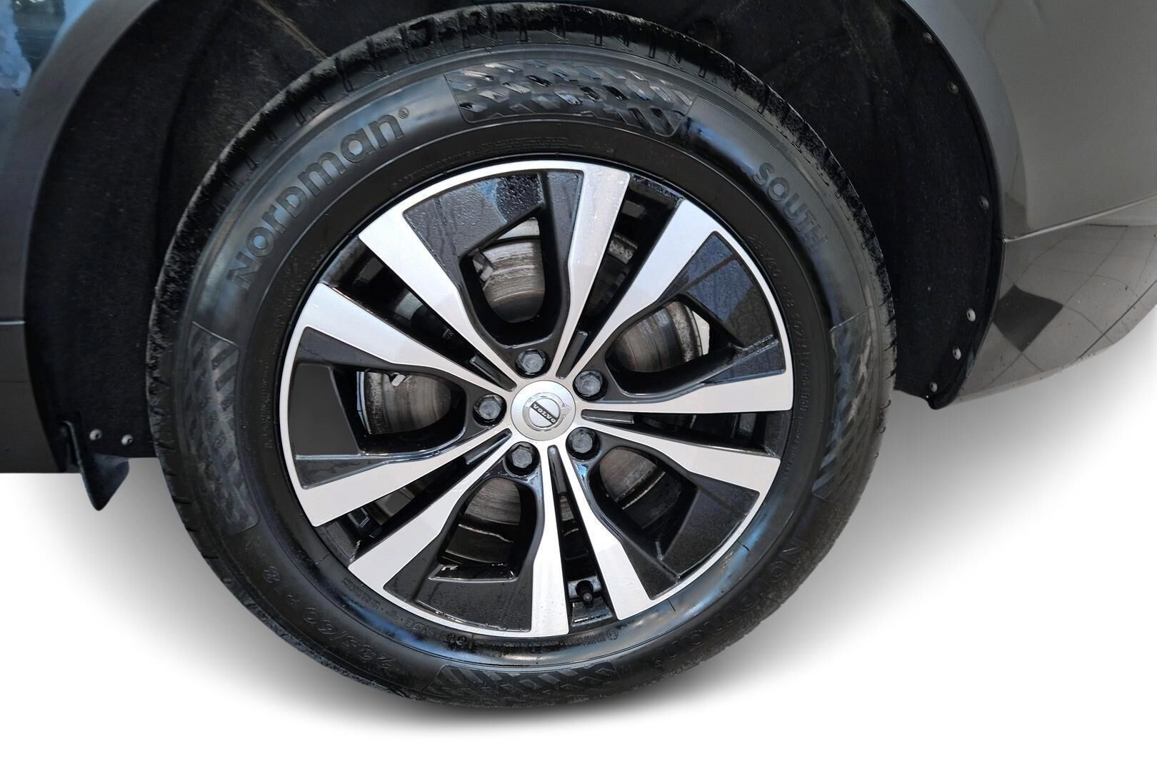 Volvo XC60 iso kuva 24