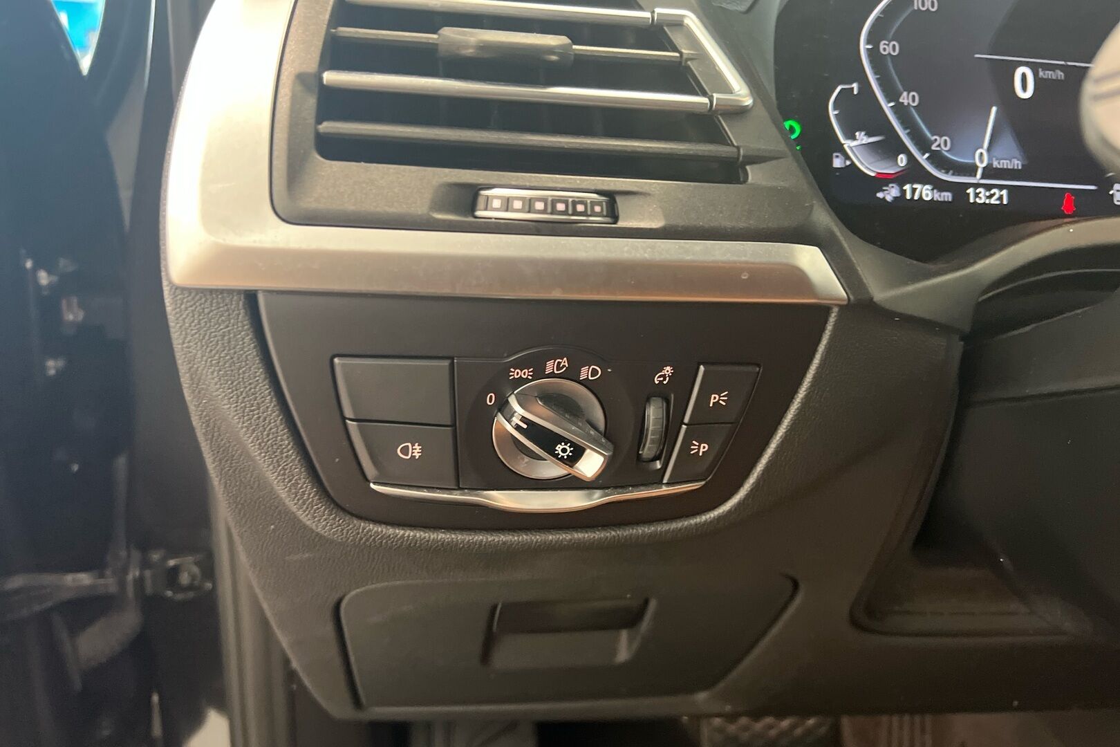 BMW X3 iso kuva 19