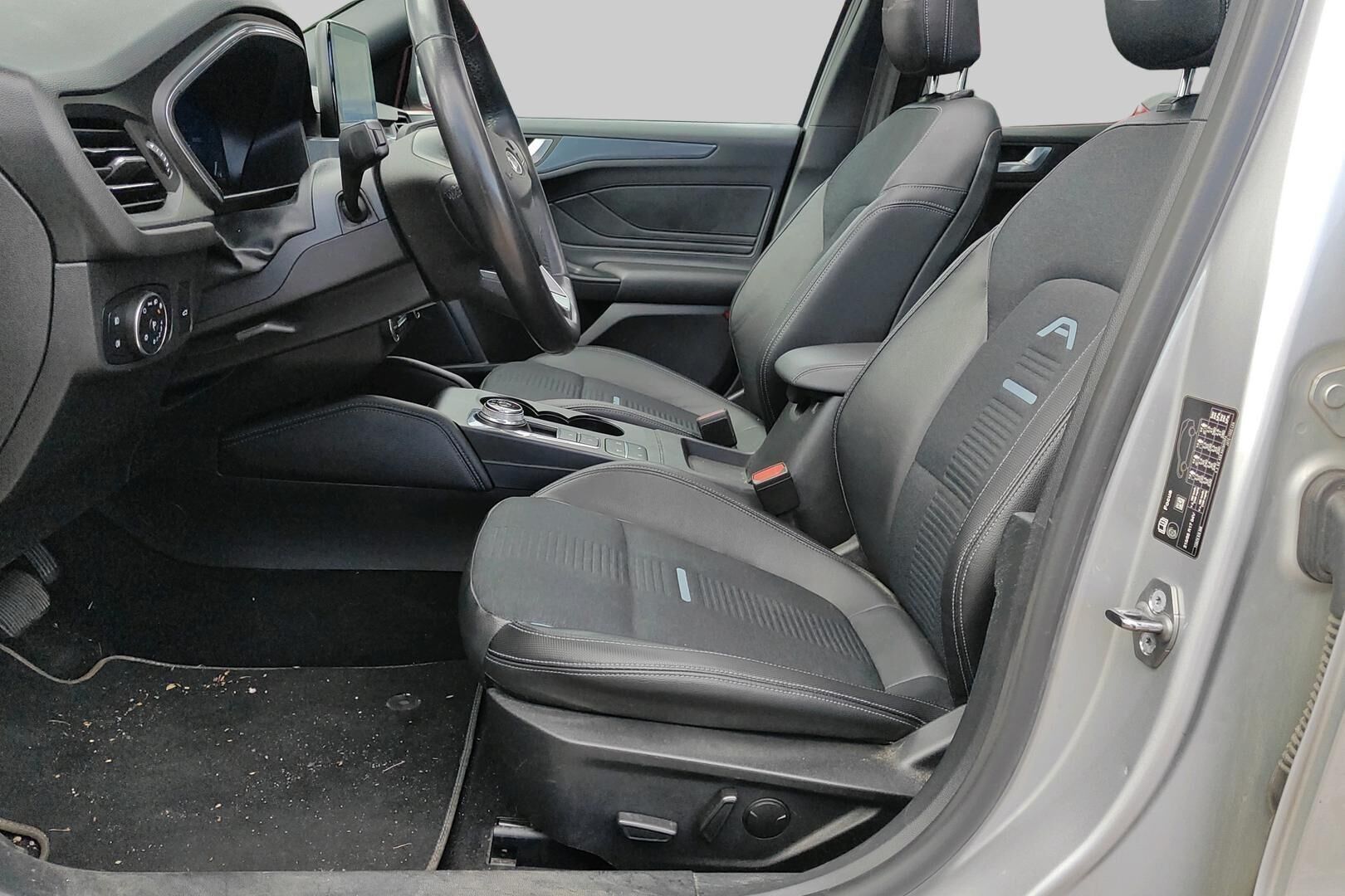 Ford Focus iso kuva 3