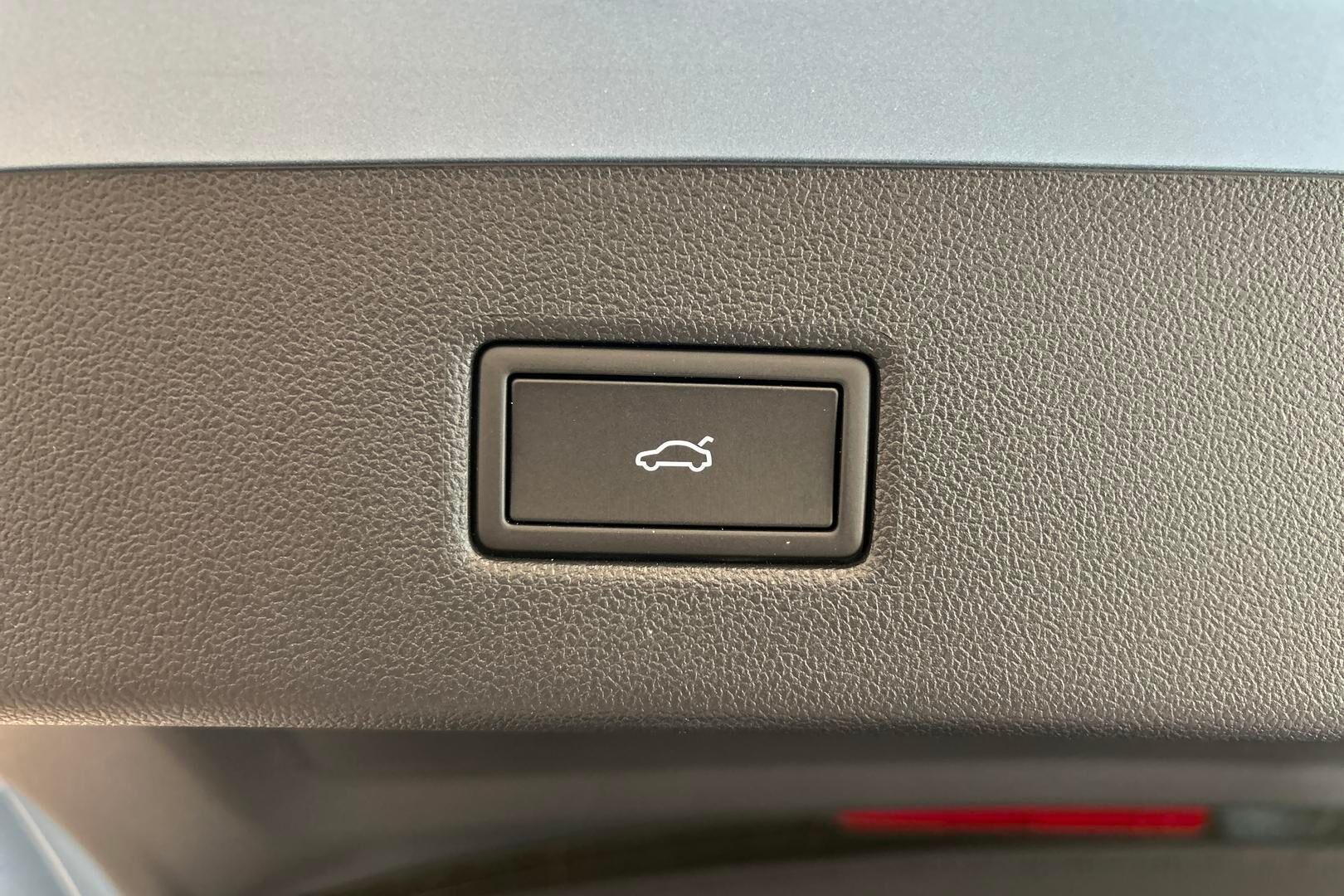 Ford Explorer iso kuva 20