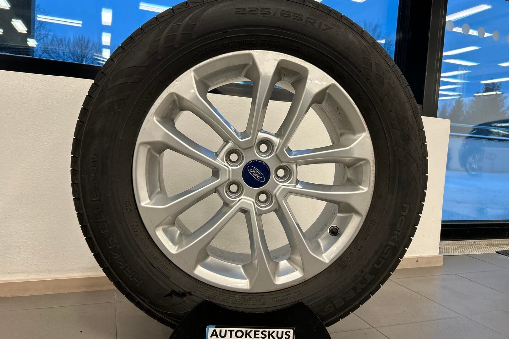 Ford Kuga iso kuva 11