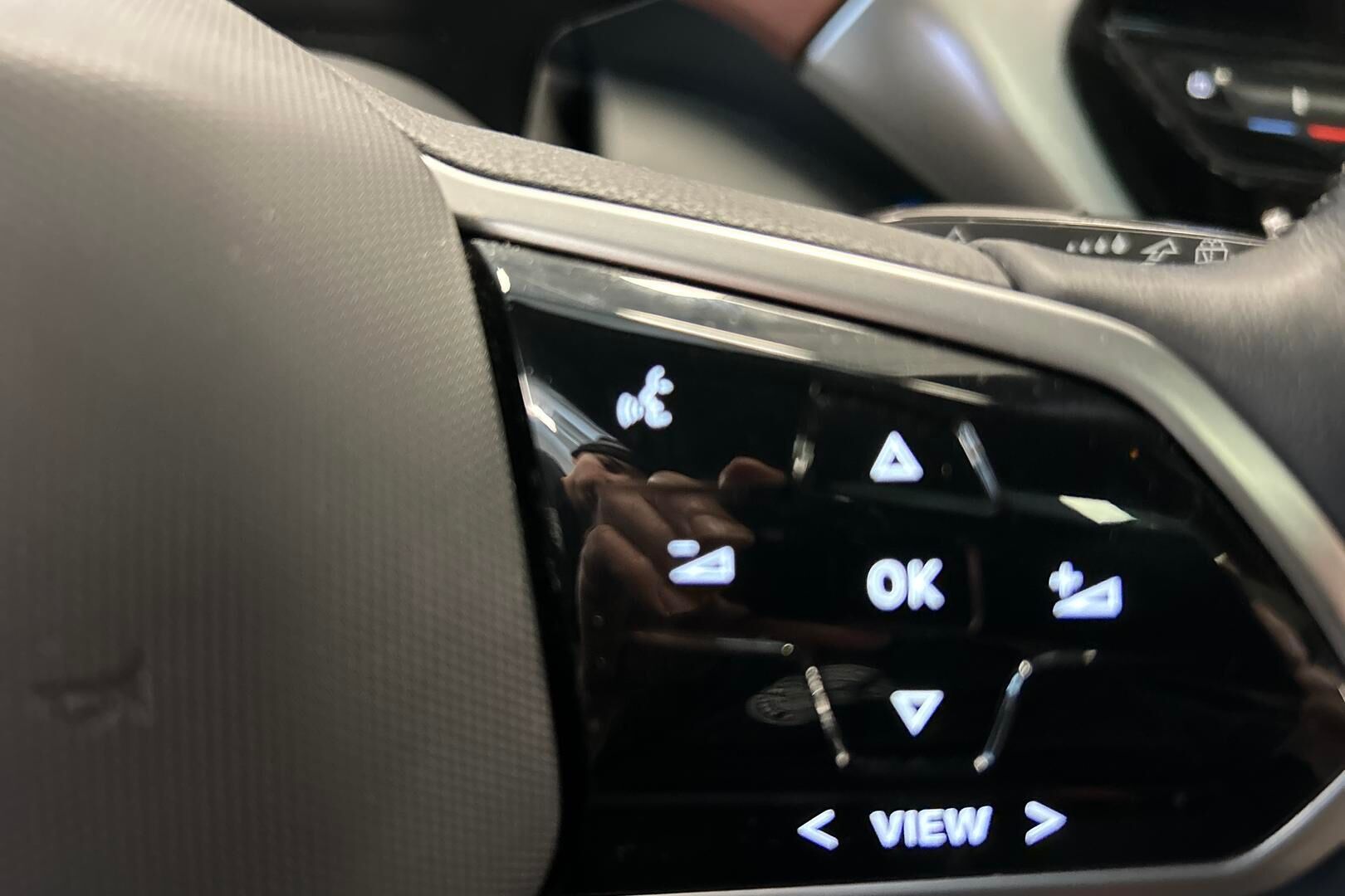 Volkswagen ID.4 iso kuva 28