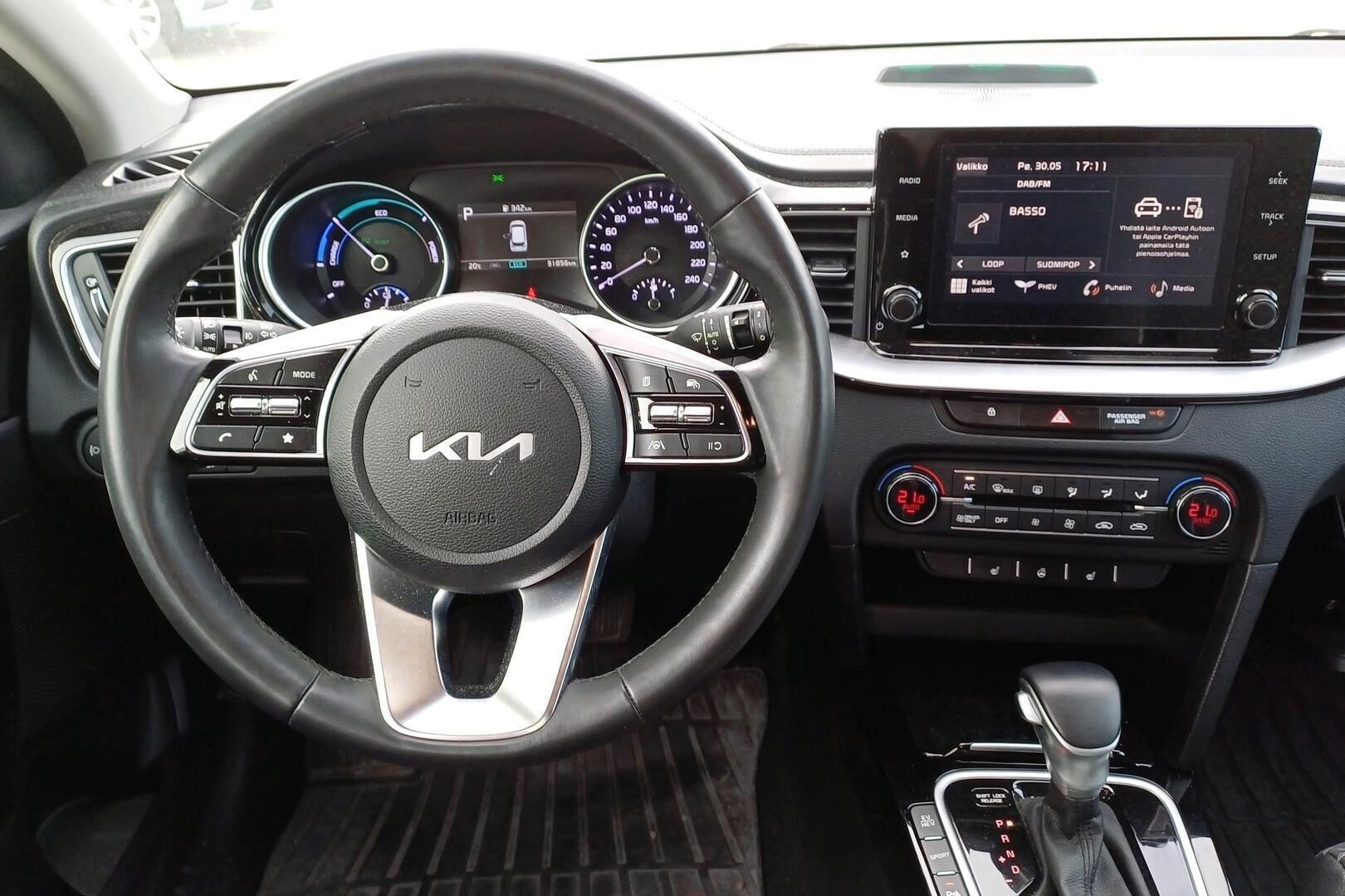 Kia Ceed iso kuva 1