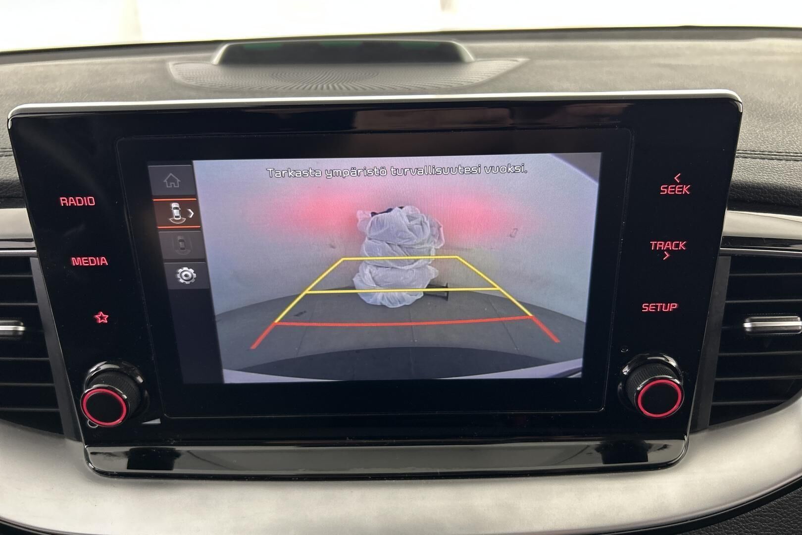 Kia Ceed iso kuva 18