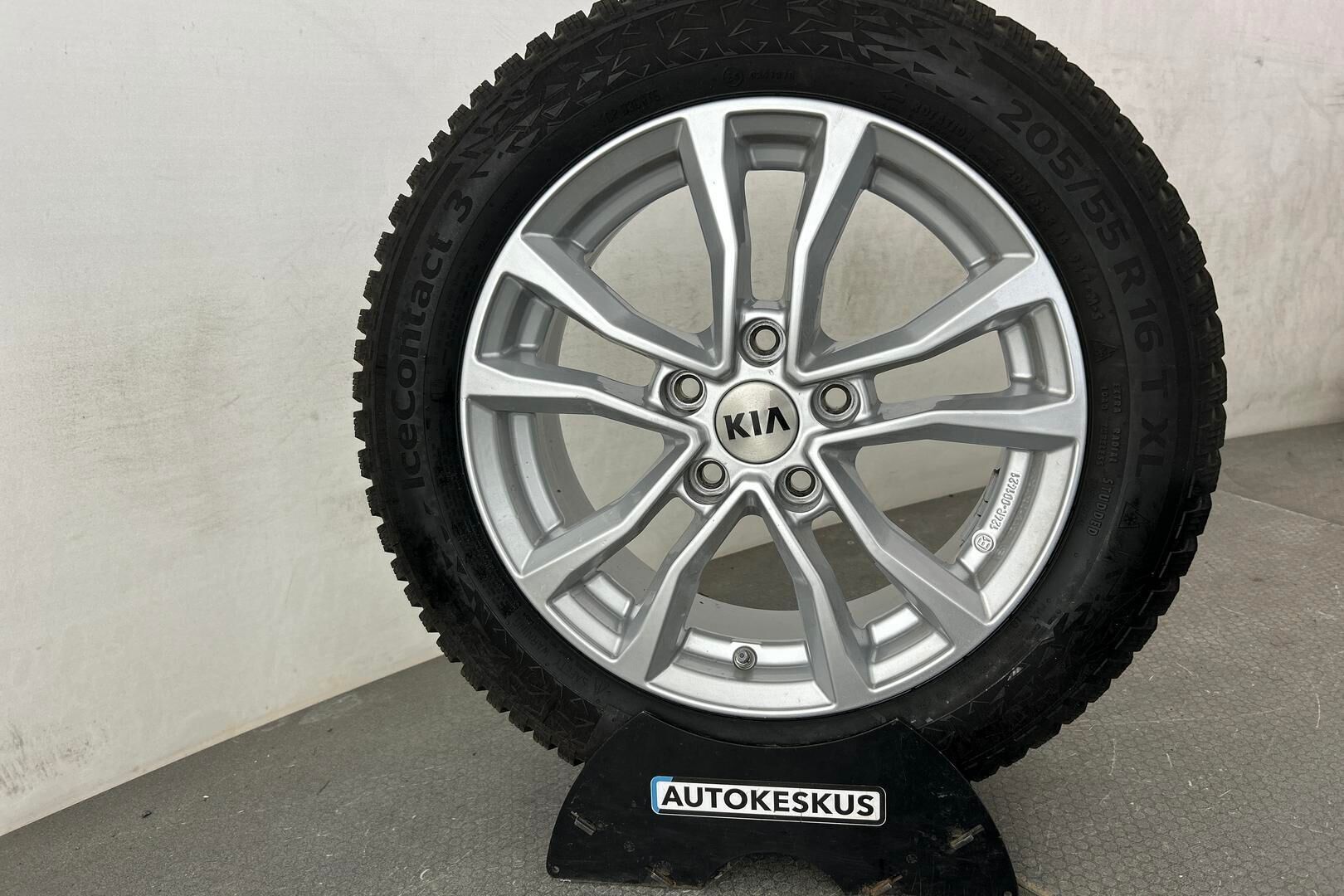 Kia Ceed iso kuva 29