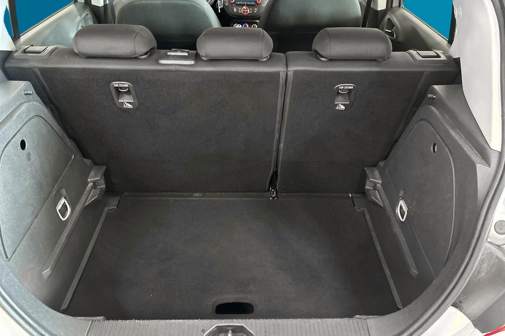 Opel Corsa iso kuva 21