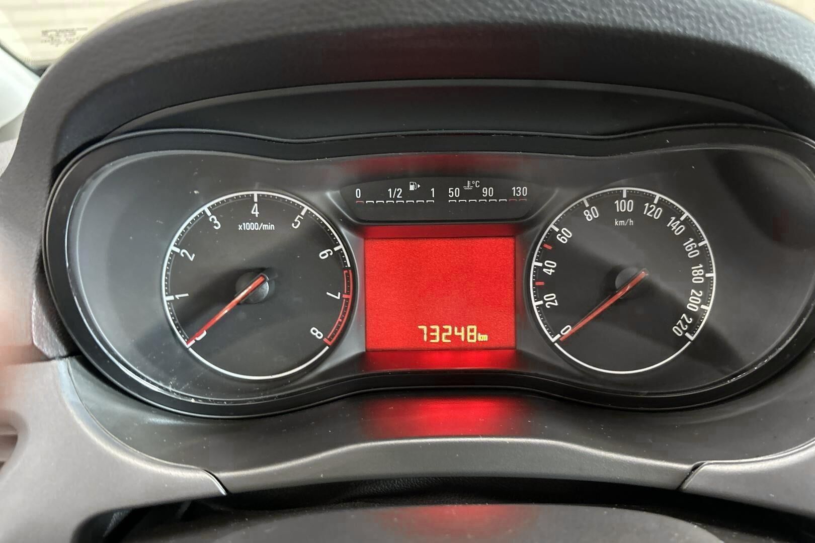 Opel Corsa iso kuva 12