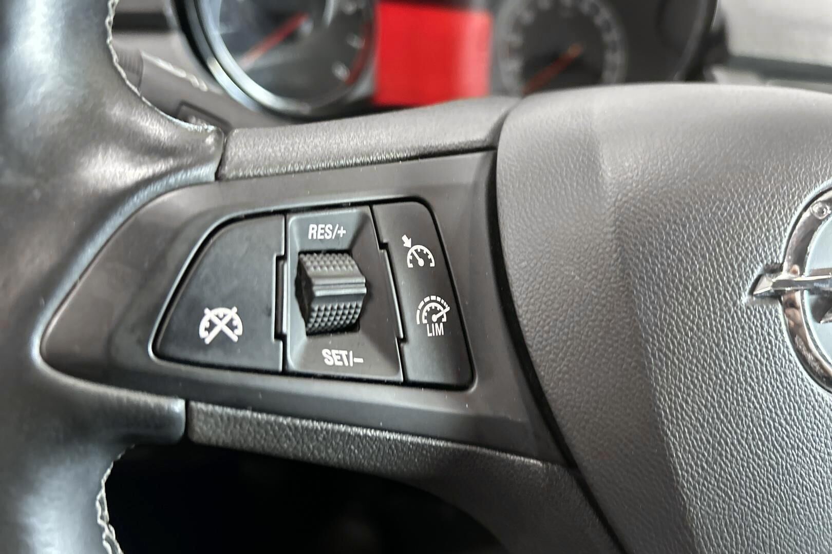 Opel Corsa iso kuva 16