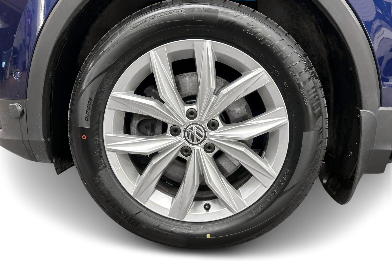 Volkswagen Tiguan iso kuva 8