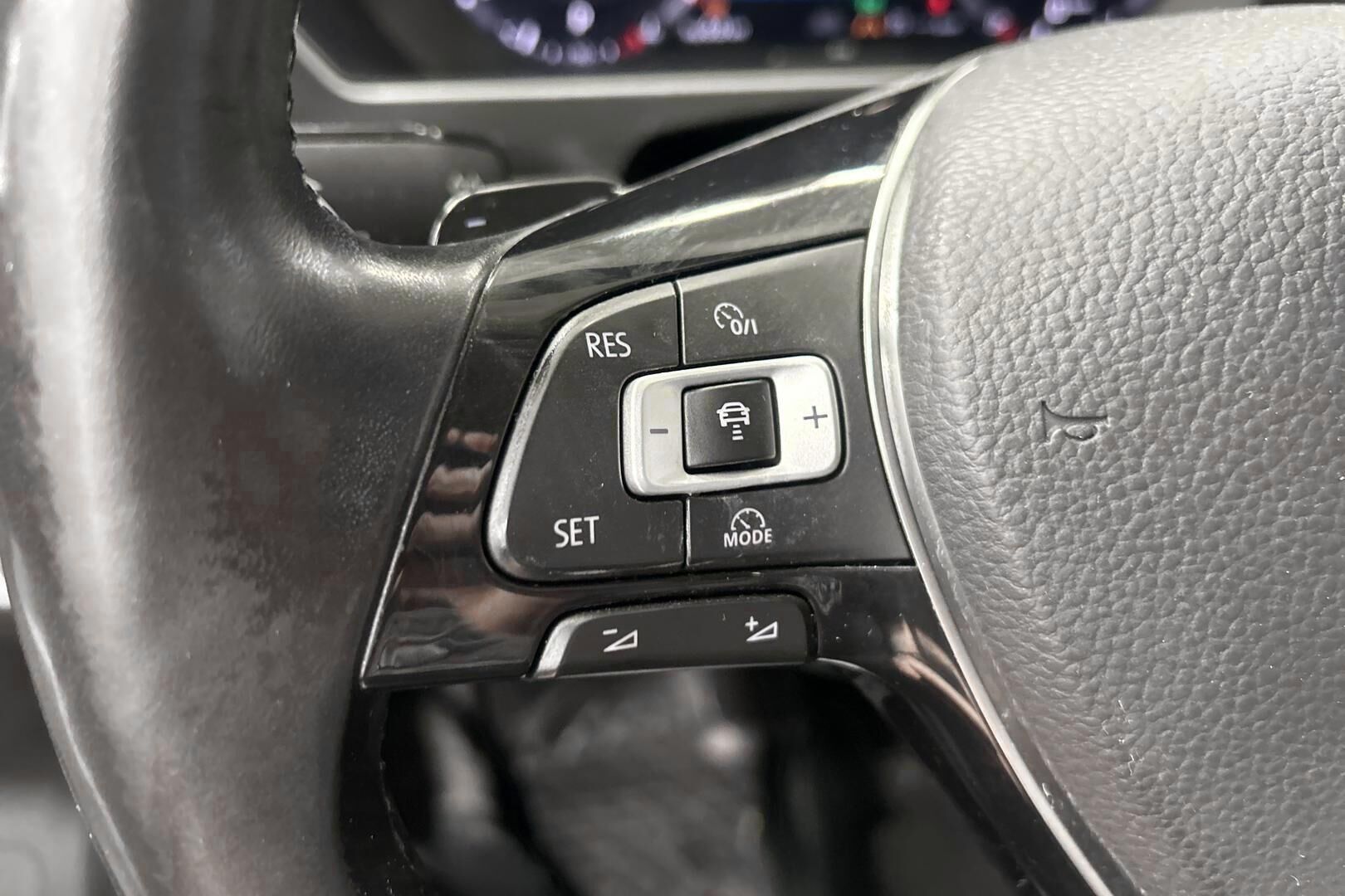 Volkswagen Tiguan iso kuva 20