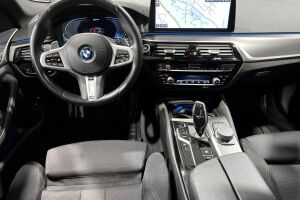 BMW 5-SARJA esikatselu 10