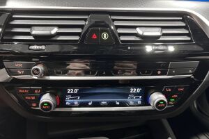 BMW 5-SARJA esikatselu 21