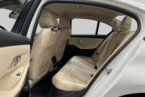 BMW 3-SARJA esikatselu 9