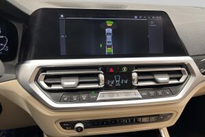 BMW 3-SARJA esikatselu 14