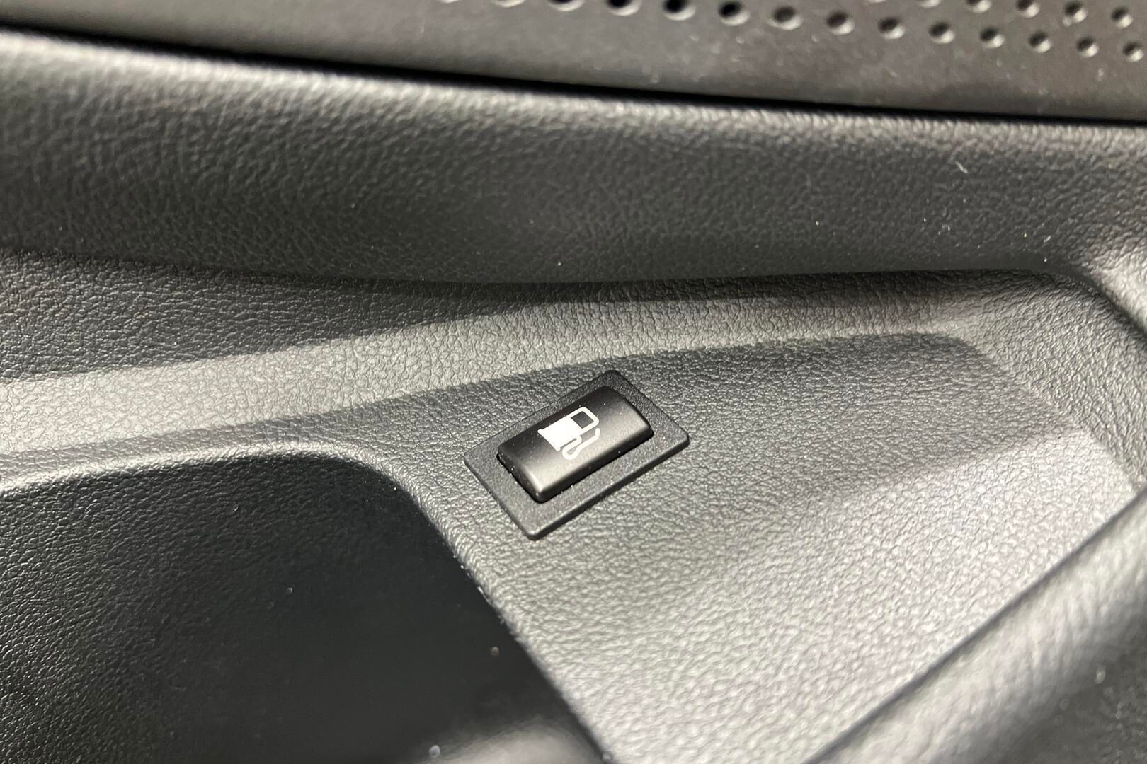 BMW 3-SARJA iso kuva 26