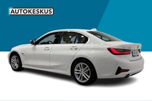 BMW 3-SARJA esikatselu 6