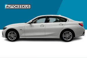 BMW 3-SARJA esikatselu 7