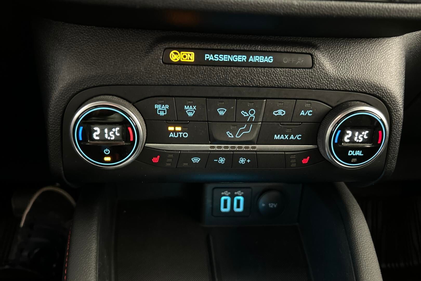 Ford Kuga iso kuva 19