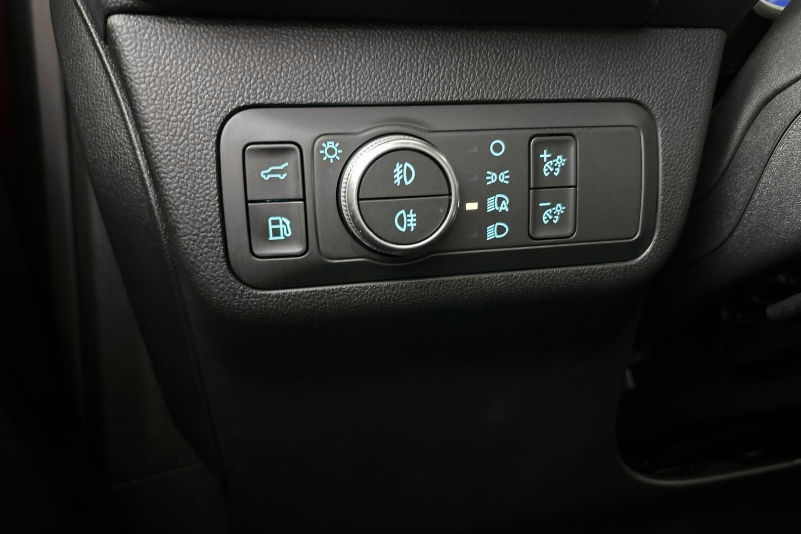 Ford Kuga iso kuva 24