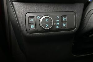 Ford Kuga esikatselu 24