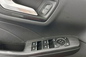 Ford Kuga esikatselu 25