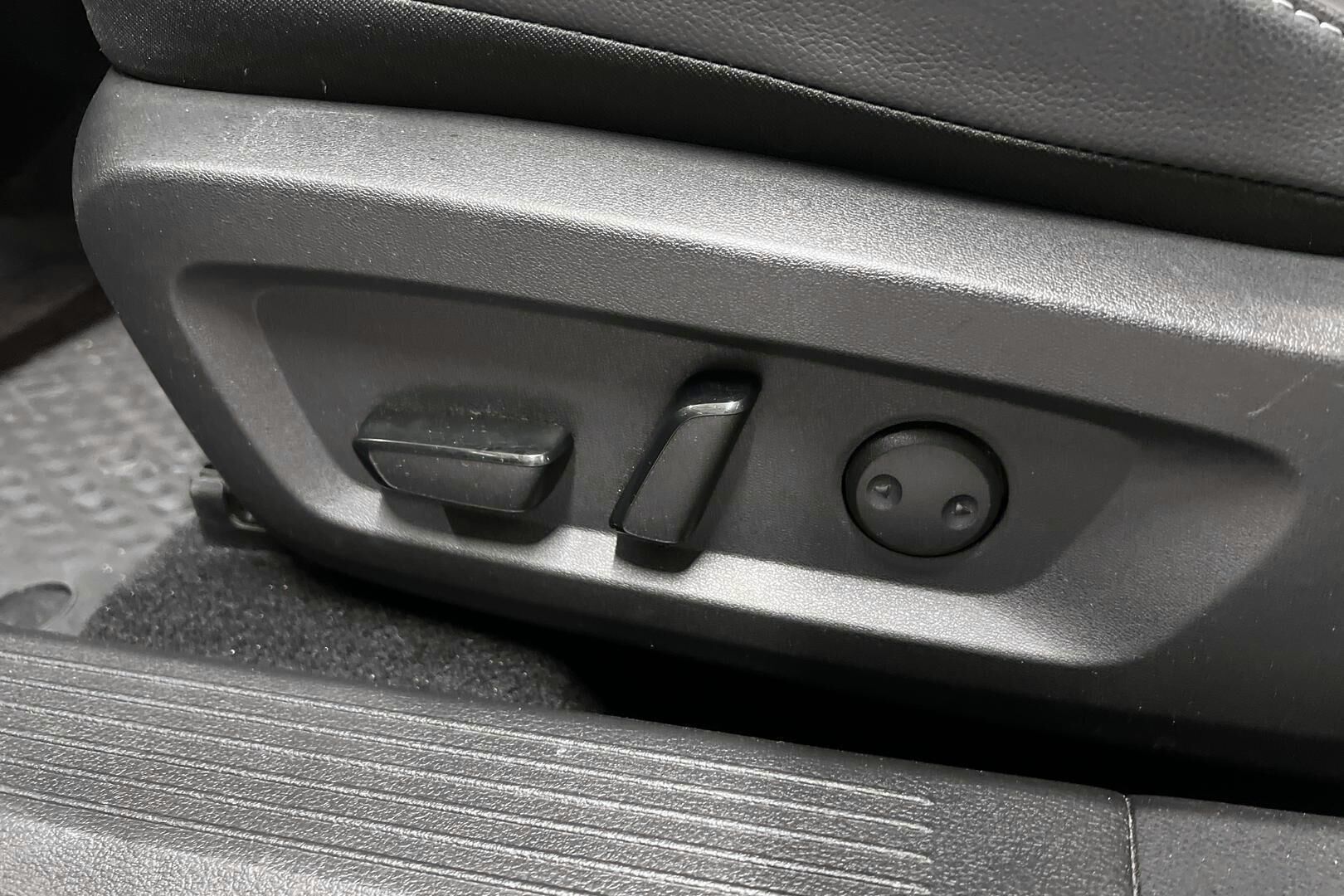 Nissan Qashqai iso kuva 18