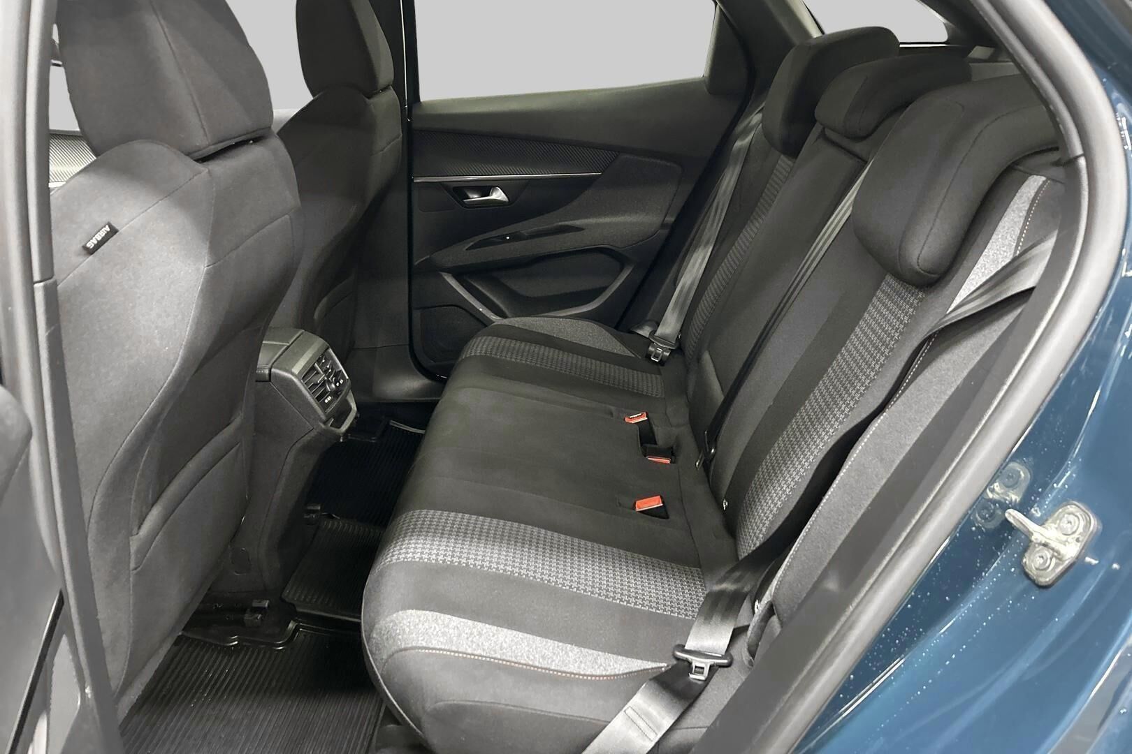 Peugeot 3008 iso kuva 9
