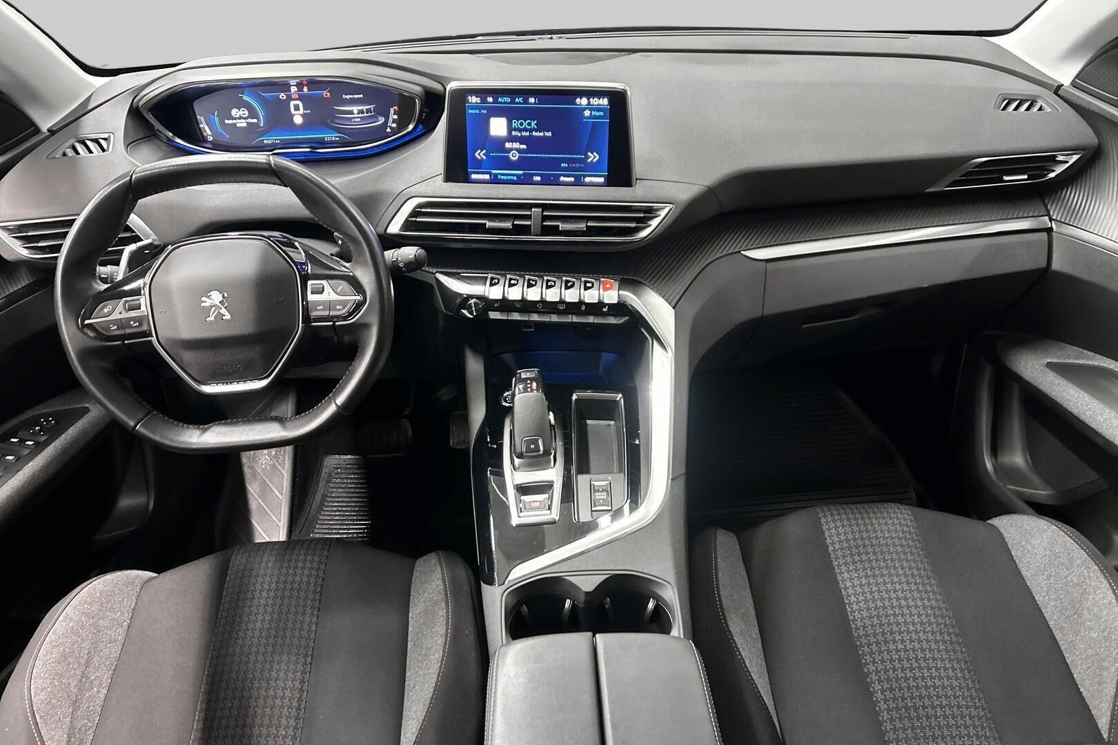 Peugeot 3008 iso kuva 10